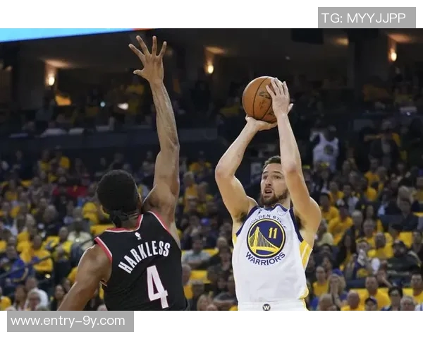 维金斯在勇士队内依然备受赞誉球队舍不得放弃他的价值与贡献